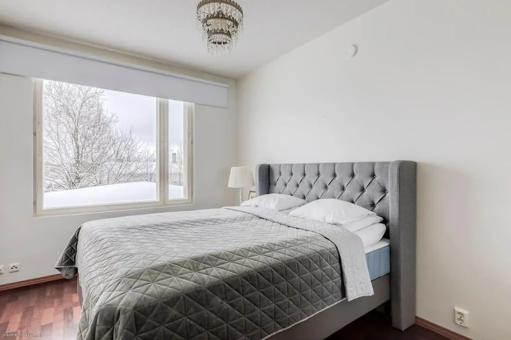 Grand Villa Kivistoe Near Helsinki Airport Vantaa