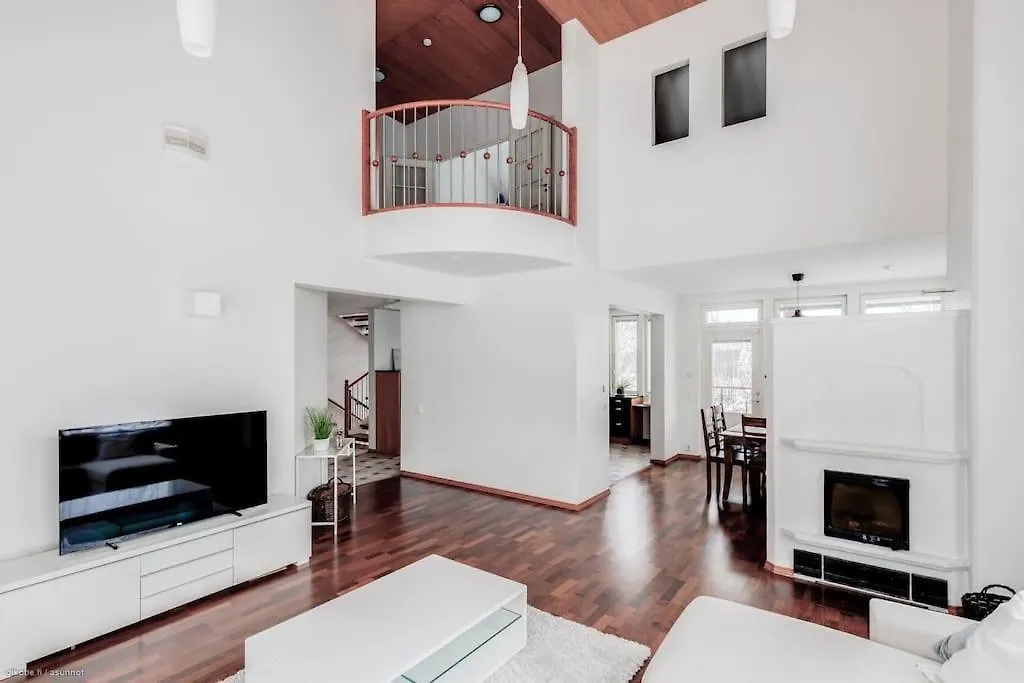 Grand Villa Kivistoe Near Helsinki Airport Vantaa Apartment